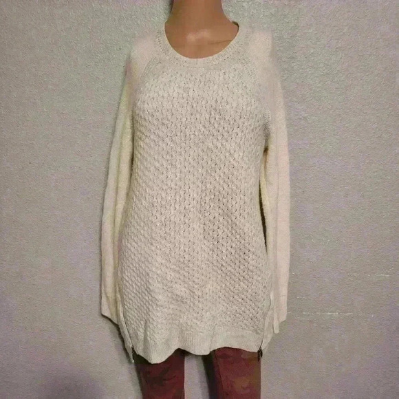 Rebecca Taylor - Picture 3 of 9